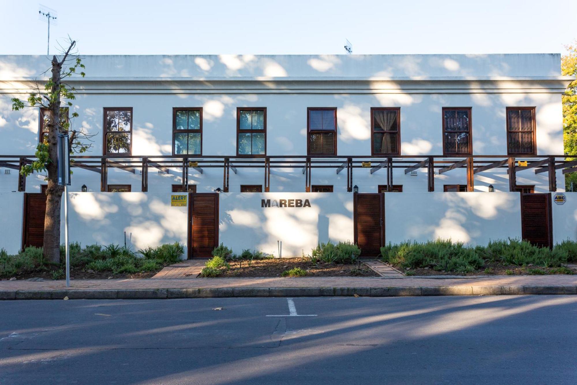 Avemore Mareba Court No 9 - Full Backup Power Apartment