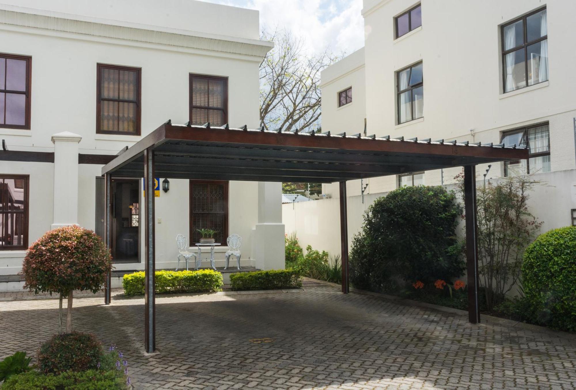 Avemore Mareba Court No 9 - Full Backup Power Apartment *