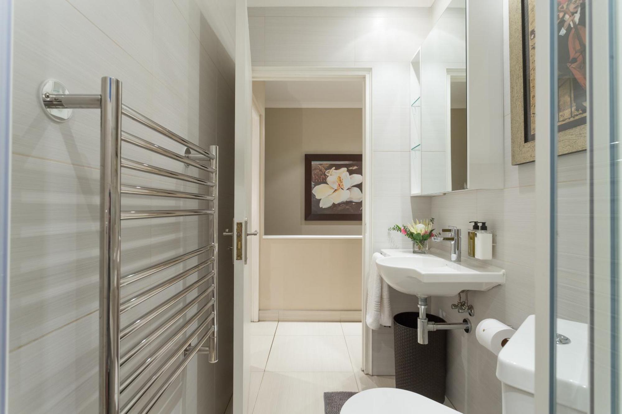 Apartment Avemore Mareba Court No 9 - Full Backup Power *