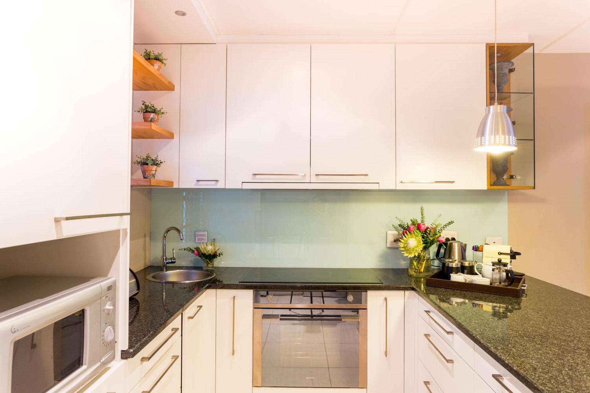99m² 2 Slaapkamer, 2 Privé Badkamer In Appartement Stellenbosch