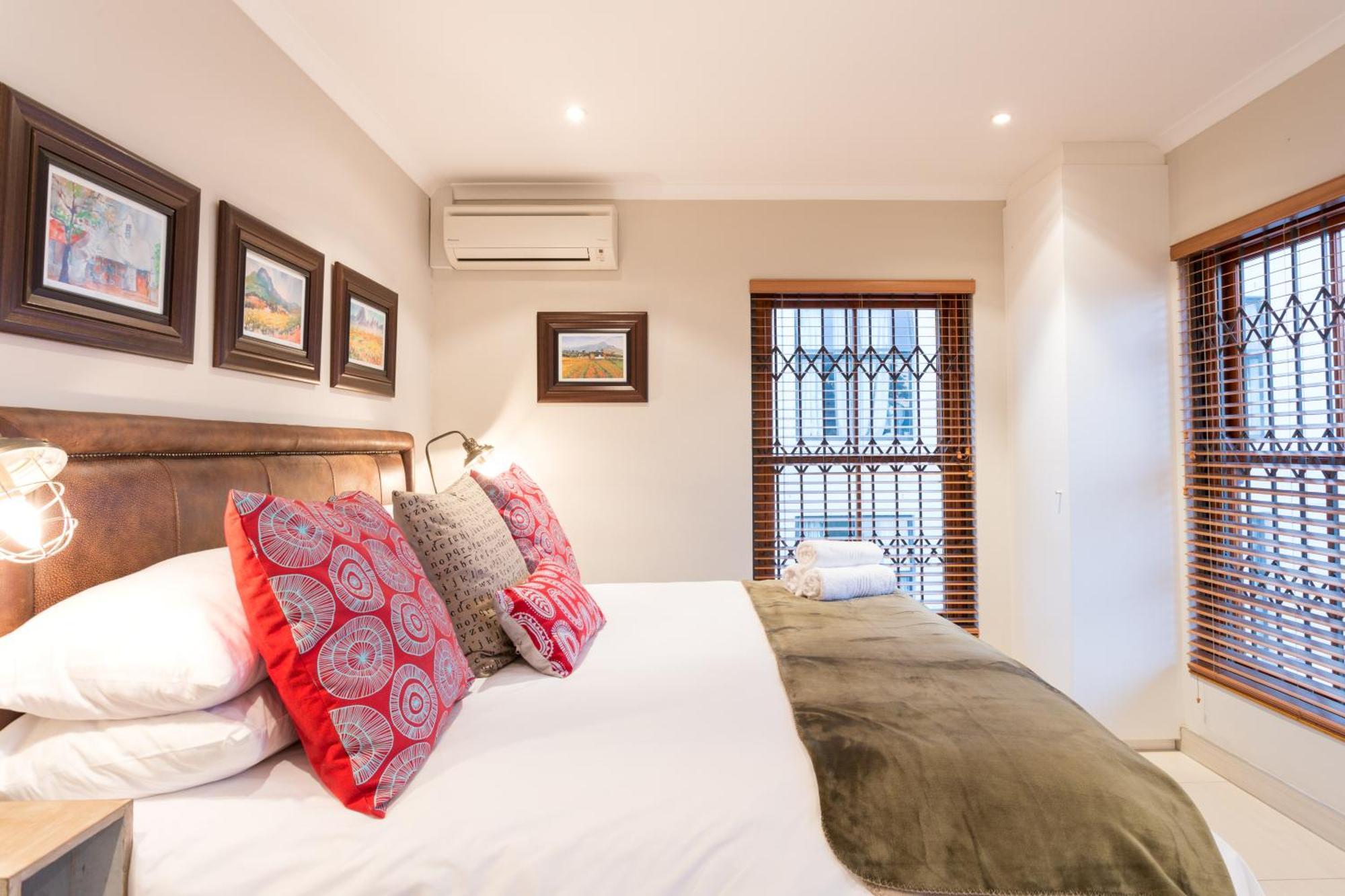 Appartement 99m² 2 Slaapkamer, 2 Privé Badkamer In Stellenbosch