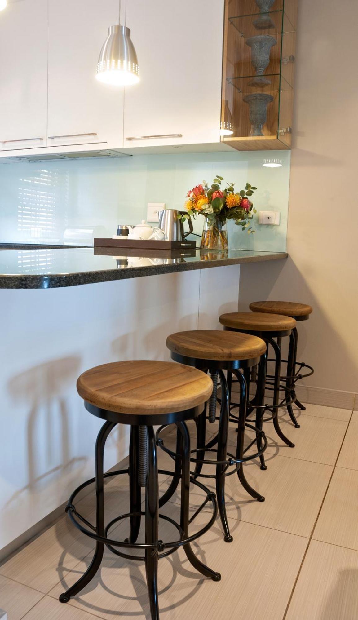 99m² 2 Slaapkamer, 2 Privé Badkamer In Appartement Stellenbosch