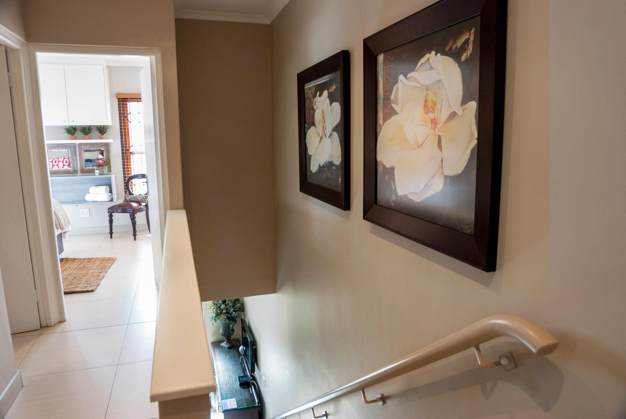 99m² 2 Slaapkamer, 2 Privé Badkamer In Appartement Stellenbosch