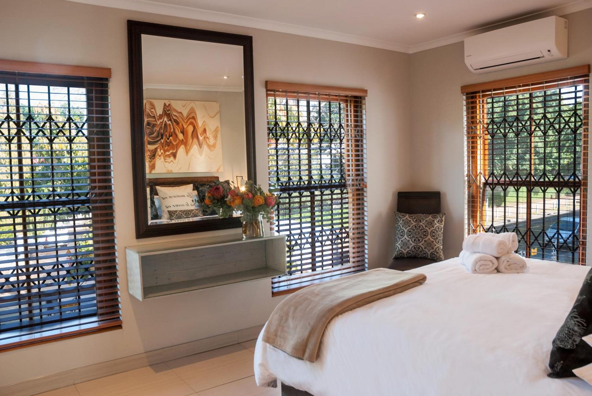 99m² 2 Slaapkamer, 2 Privé Badkamer In Appartement Stellenbosch